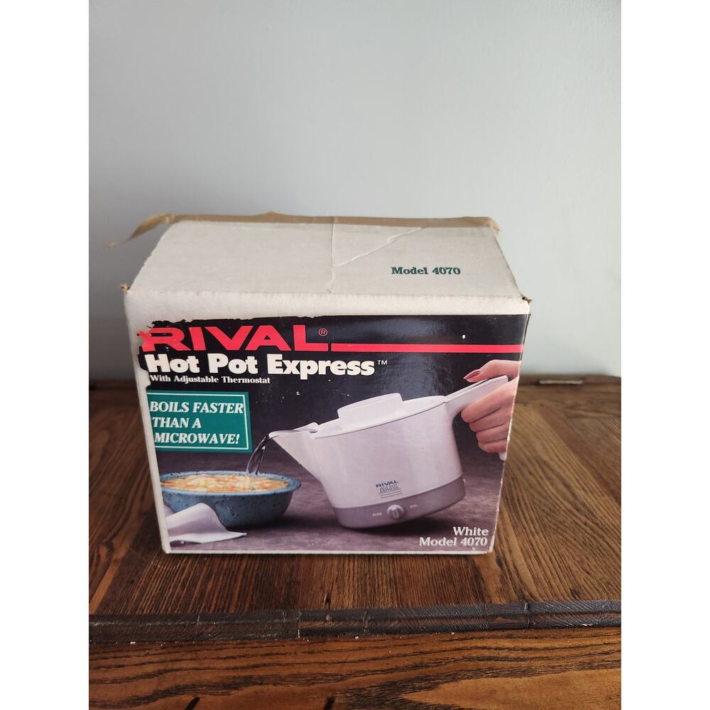 RIVAL Hot Pot Express 4070 Flip Top Adjustable Heat White 32 Oz Vintage 90’s NEW
